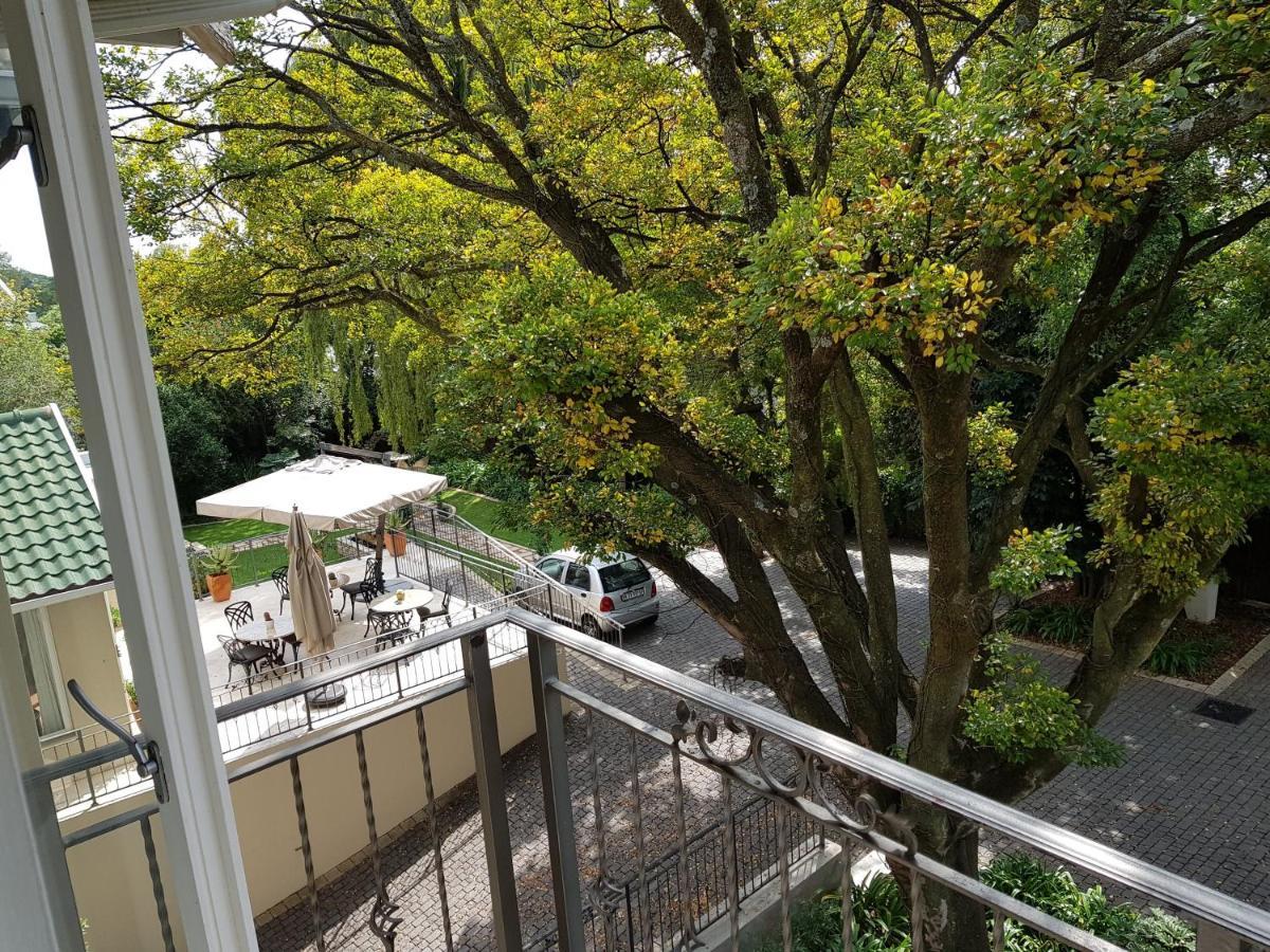 Q On First Guesthouse Johannesburg Buitenkant foto